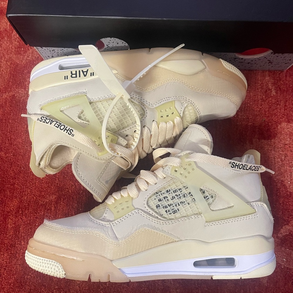 Off-White x Wmns Air Jordan 4 Retro SP 'Sail'. - Picture 10 of 15